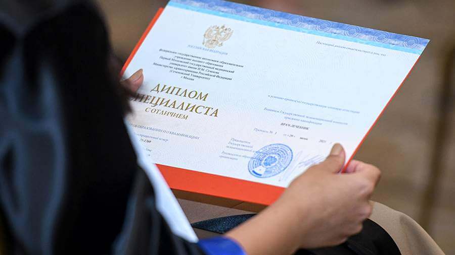 Купить диплом мастера маникюра стоит ли это делать